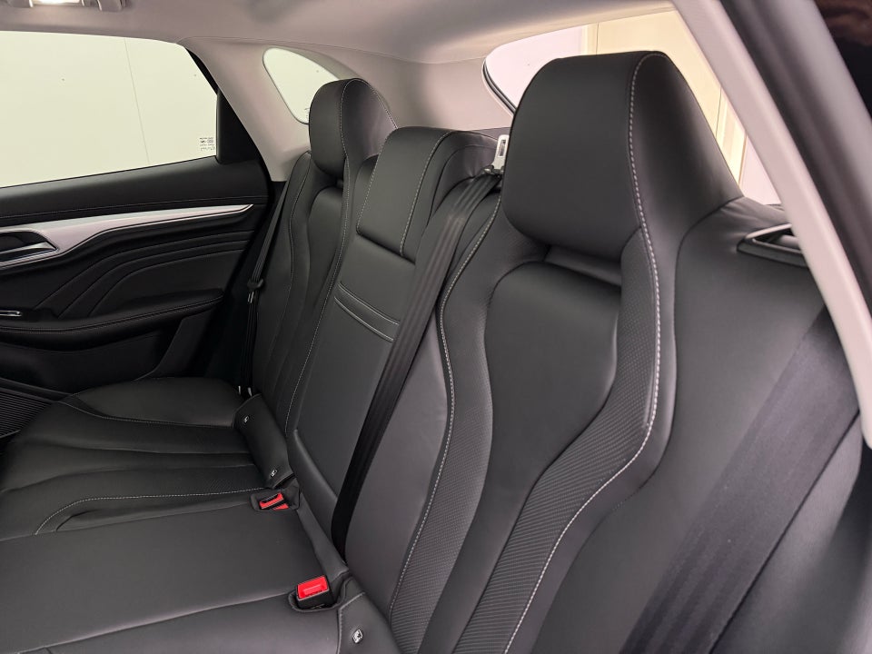 MG Marvel R Performance 5d