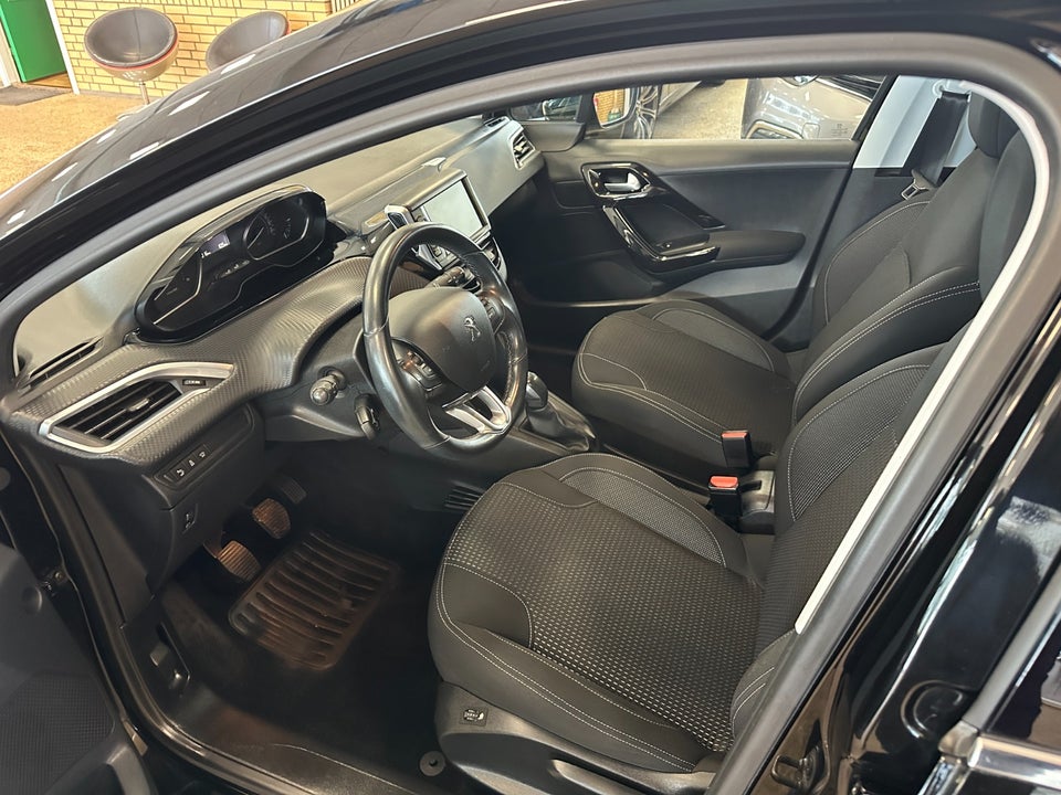 Peugeot 208 1,6 BlueHDi 100 Desire 5d