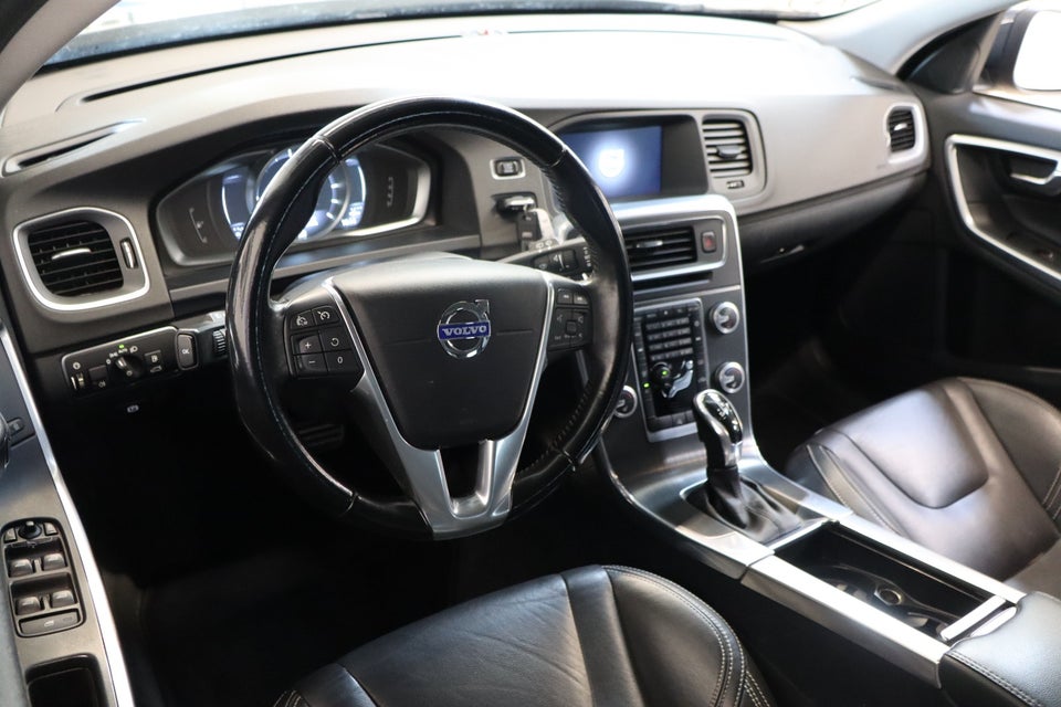 Volvo V60 2,0 D4 181 Momentum aut. Van 5d