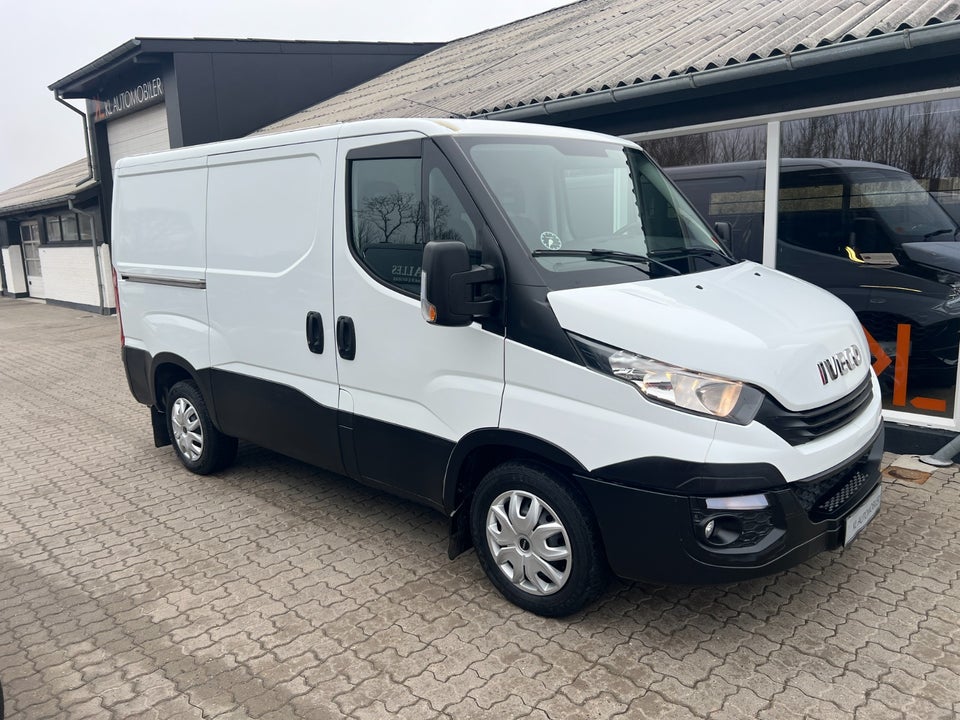 Iveco Daily 2,3 35S12 7,3m³ Van