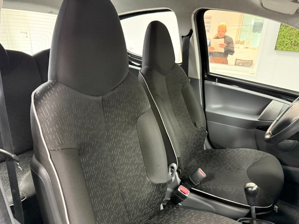 Peugeot 107 1,0 Active 5d