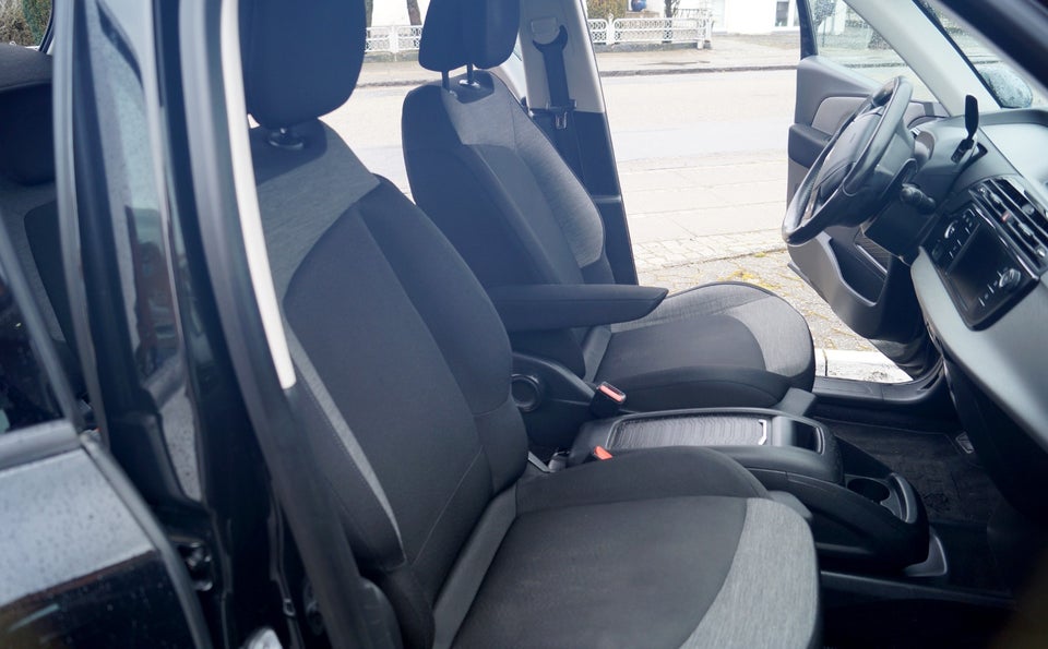 Citroën C4 Picasso 1,6 BlueHDi 120 Iconic EAT6 5d