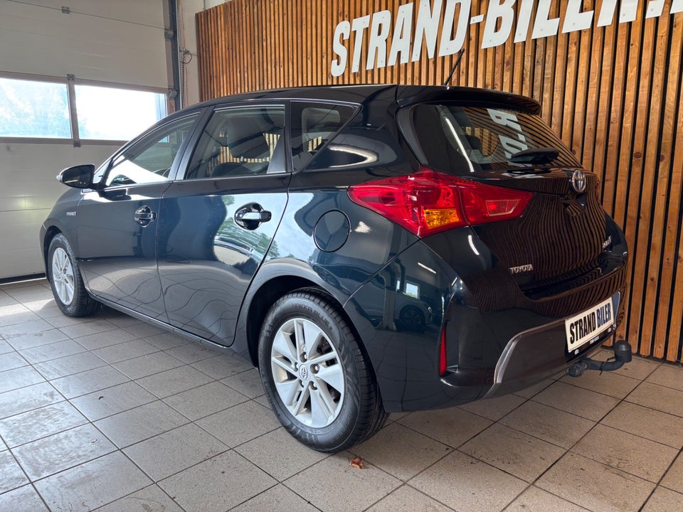 Toyota Auris 1,8 Hybrid H2 CVT 5d