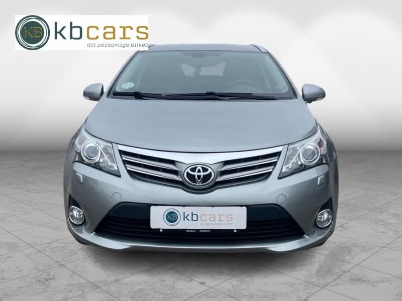 Toyota Avensis 1,8 VVT-i T2 Premium stc. 5d