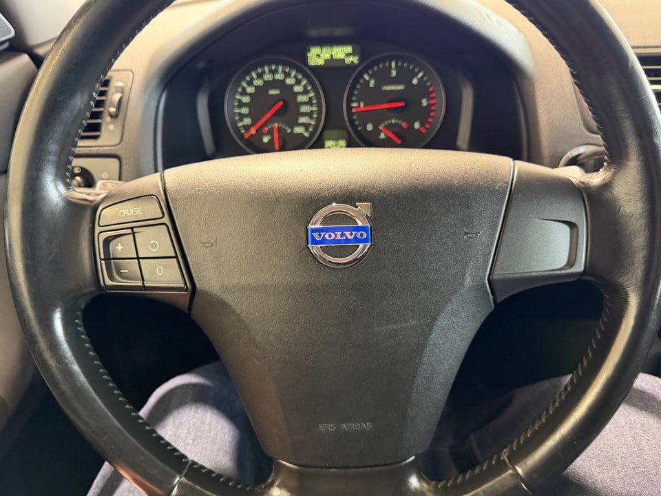 Volvo S40 1,6 D2 115 4d