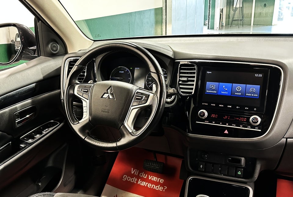 Mitsubishi Outlander 2,4 PHEV Instyle CVT 4WD 5d