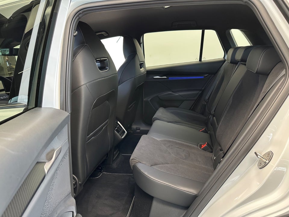 Skoda Elroq 85 iV Sportline 5d