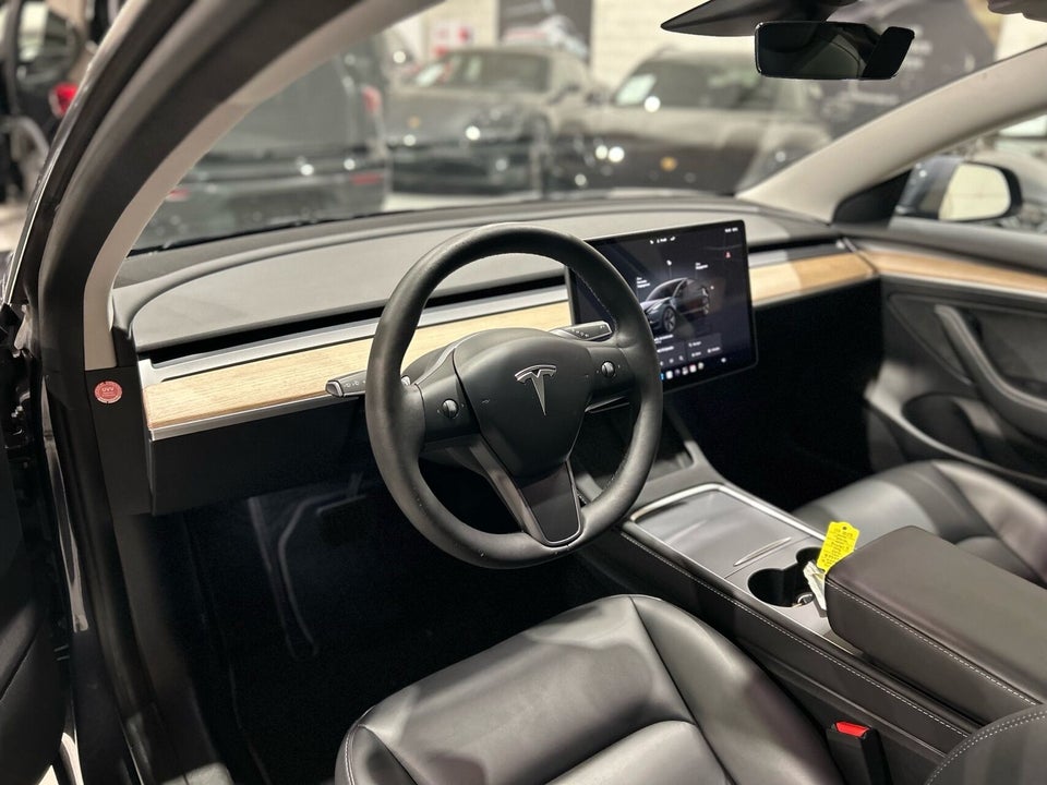 Tesla Model 3 Long Range AWD 4d