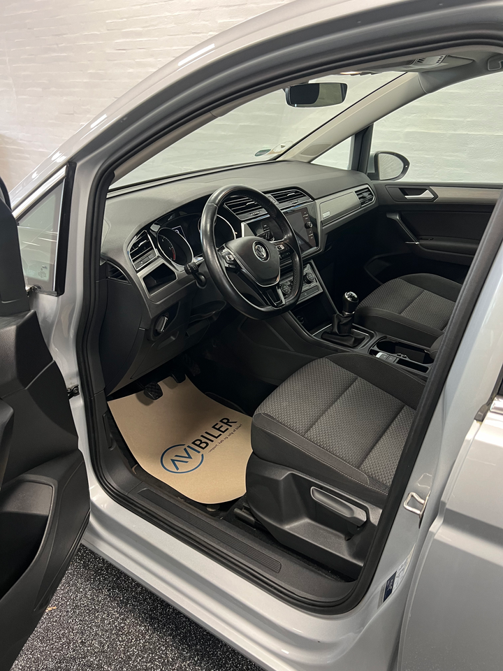VW Touran 2,0 TDi 150 Comfortline 7prs 5d