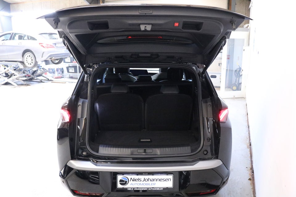 Peugeot e-5008 77 GT Pack 7prs 5d