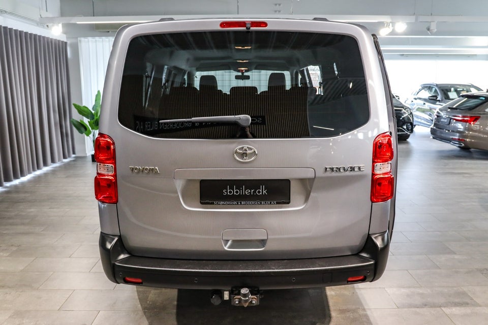 Toyota ProAce Verso 2,0 D 122 Long Family aut. 8prs 4d