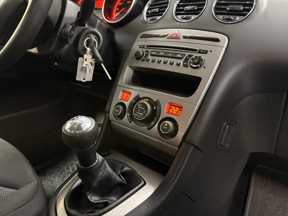 Peugeot 308 1,6 VTi Premium 5d