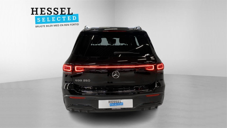 Mercedes EQB250 AMG Line 5d