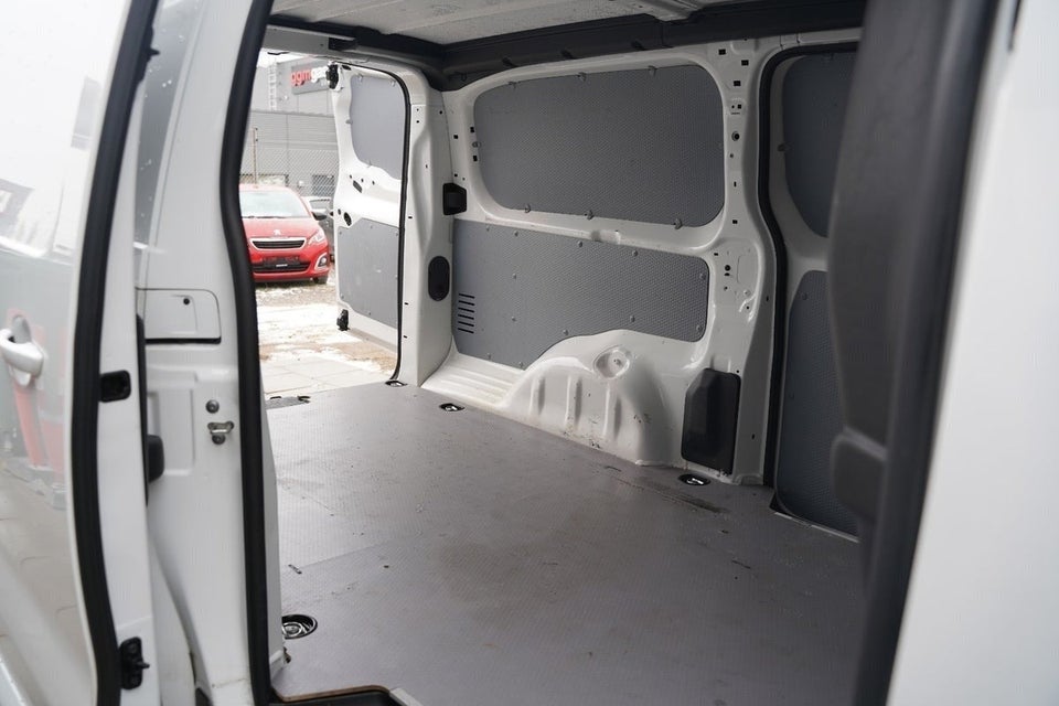 Peugeot Expert 2,0 BlueHDi 122 L3 Premium EAT8 Van