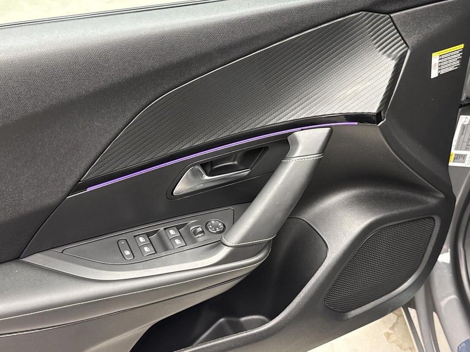 Peugeot e-2008 54 GT 5d