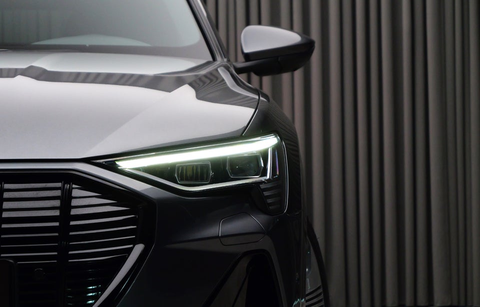 Audi e-tron 55 S-line Sportback quattro 5d