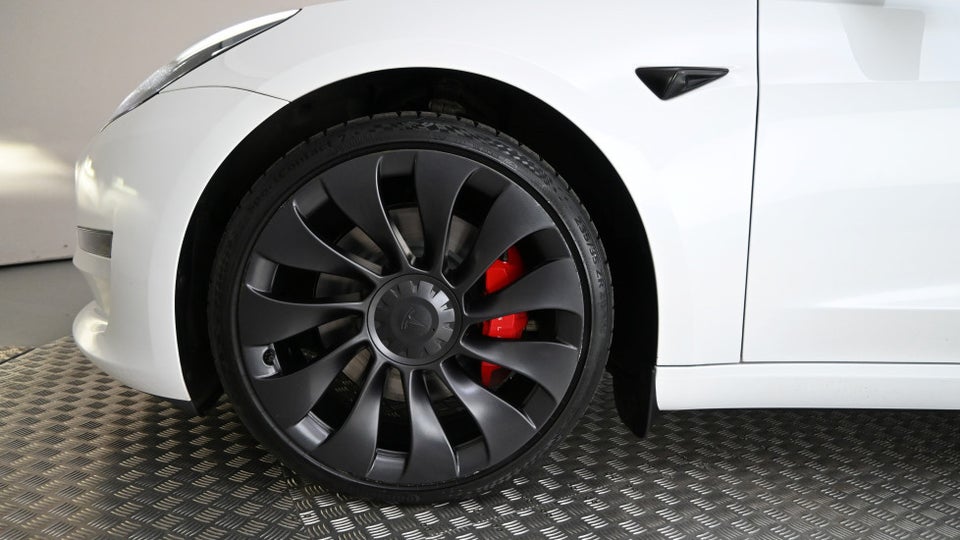 Tesla Model 3 Performance AWD 4d