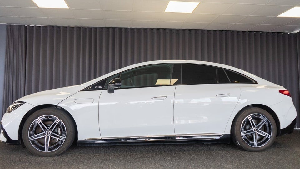 Mercedes EQE300 AMG Line 4d