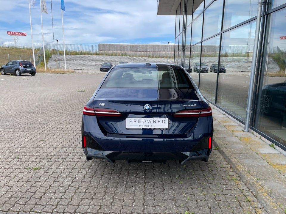 BMW i5 eDrive40 M-Sport 4d