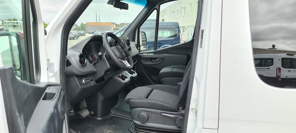 Mercedes Sprinter 317 2,0 CDi A2 Tourer aut. RWD