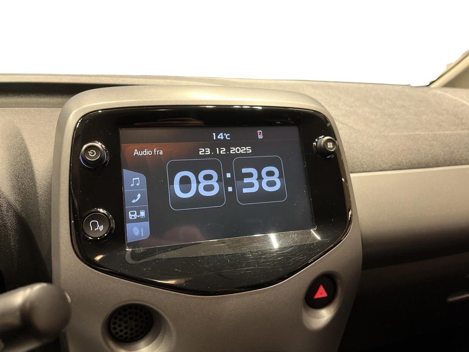 Toyota Aygo 1,0 VVT-i x-press 5d