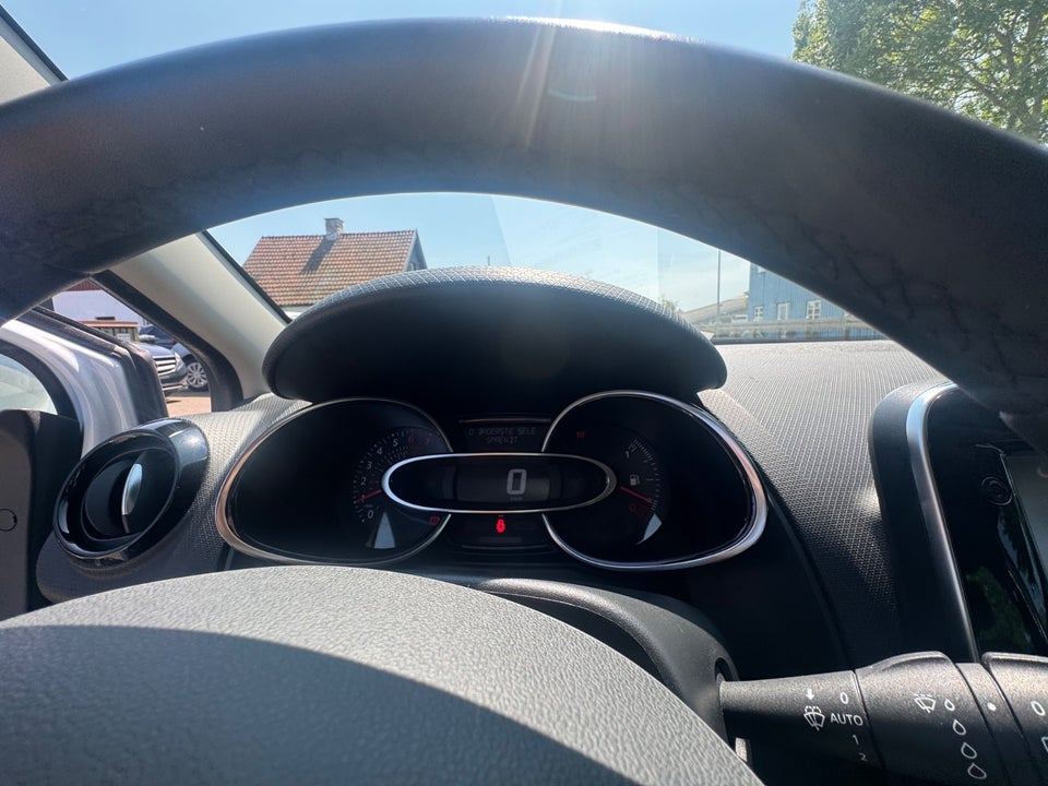 Renault Clio IV 0,9 TCe 90 Expression 5d