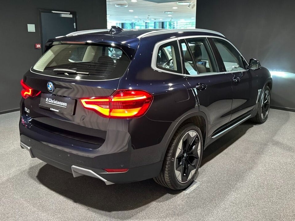 BMW iX3 Charged 5d