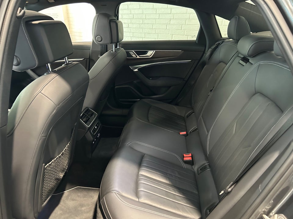 Audi A6 55 TFSi Sport quattro S-tr. 4d