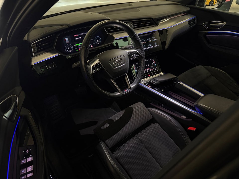 Audi e-tron 55 S-line quattro 5d