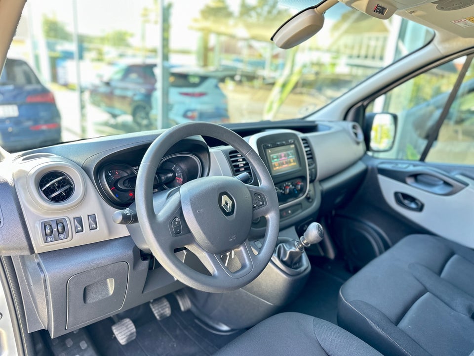 Renault Trafic T29 1,6 dCi 145 L2H2