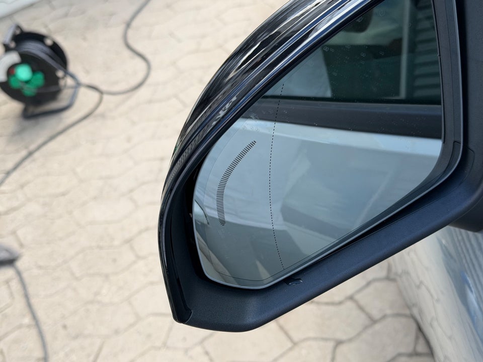 Volvo EX40 Extended Range Core 5d