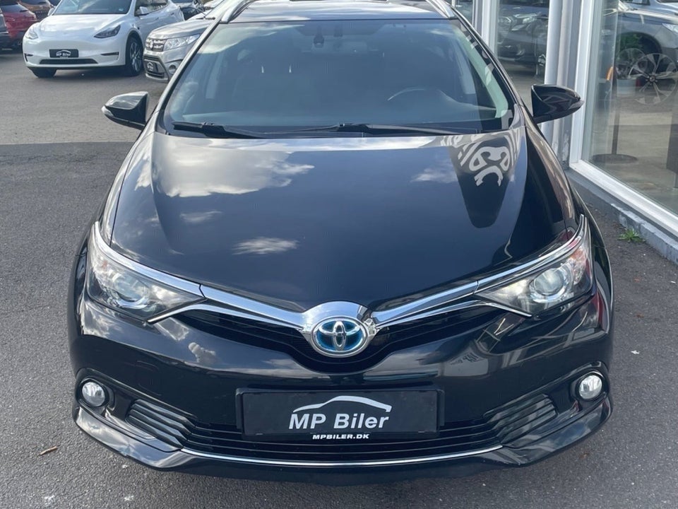Toyota Auris 1,8 Hybrid H2 Comfort Touring Sports CVT 5d