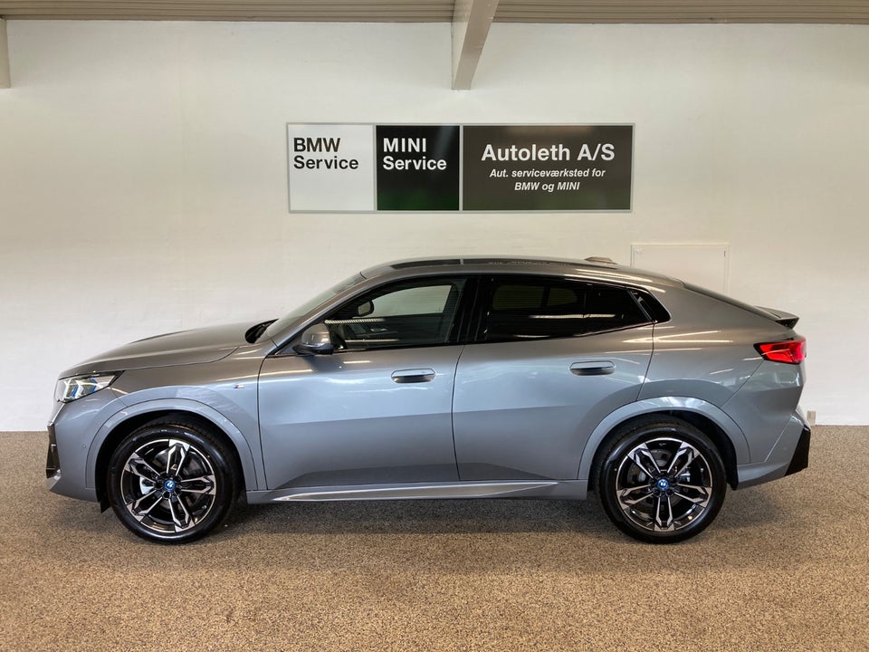 BMW iX2 xDrive30 M-Sport 5d