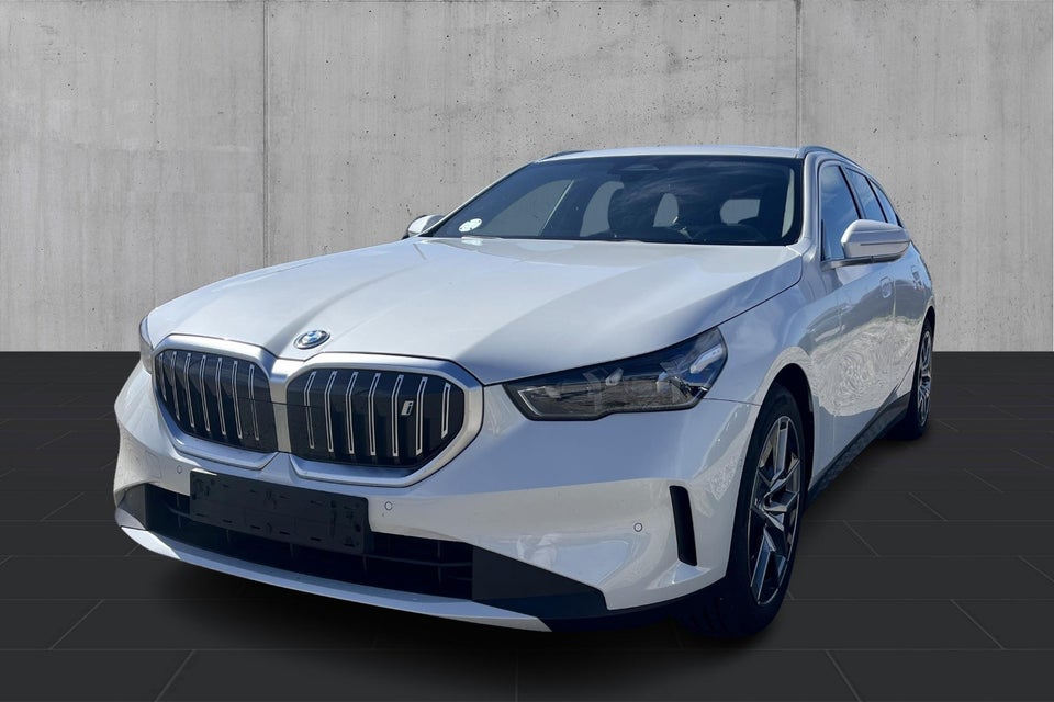 BMW i5 eDrive40 Touring Sport Line 5d