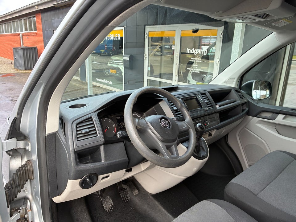 VW Transporter 2,0 TDi 150 Kassevogn lang