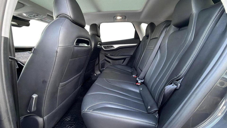 MG Marvel R Luxury 5d