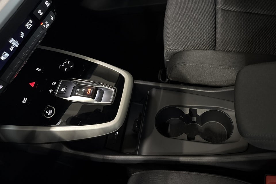 Audi Q4 e-tron 45 S-line 5d