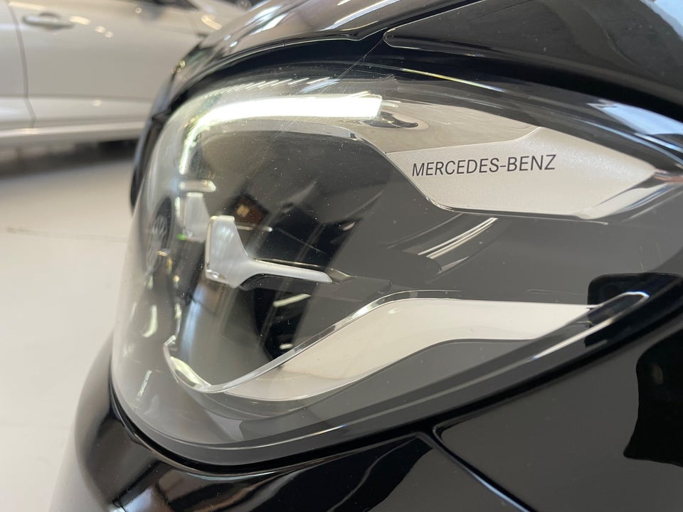 Mercedes E300 de 2,0 stc. aut. 4Matic 5d