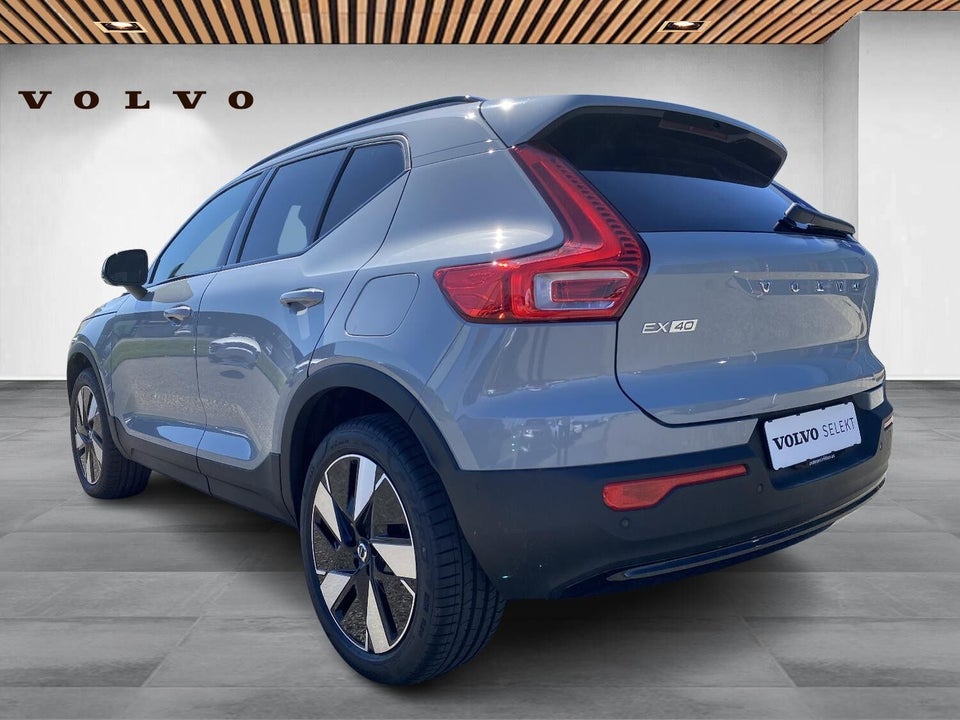 Volvo EX40 Extended Range Plus 5d