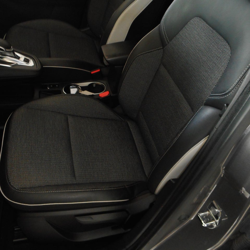 Renault Captur 1,3 TCe 155 Intens EDC 5d