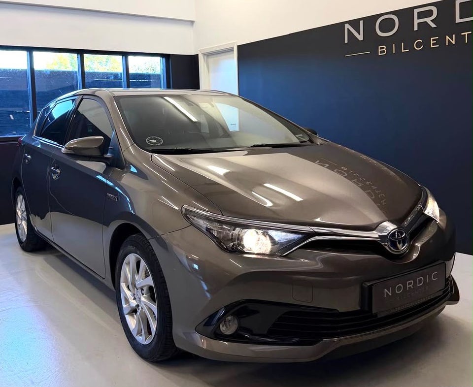 Toyota Auris 1,8 Hybrid H2 Comfort CVT 5d