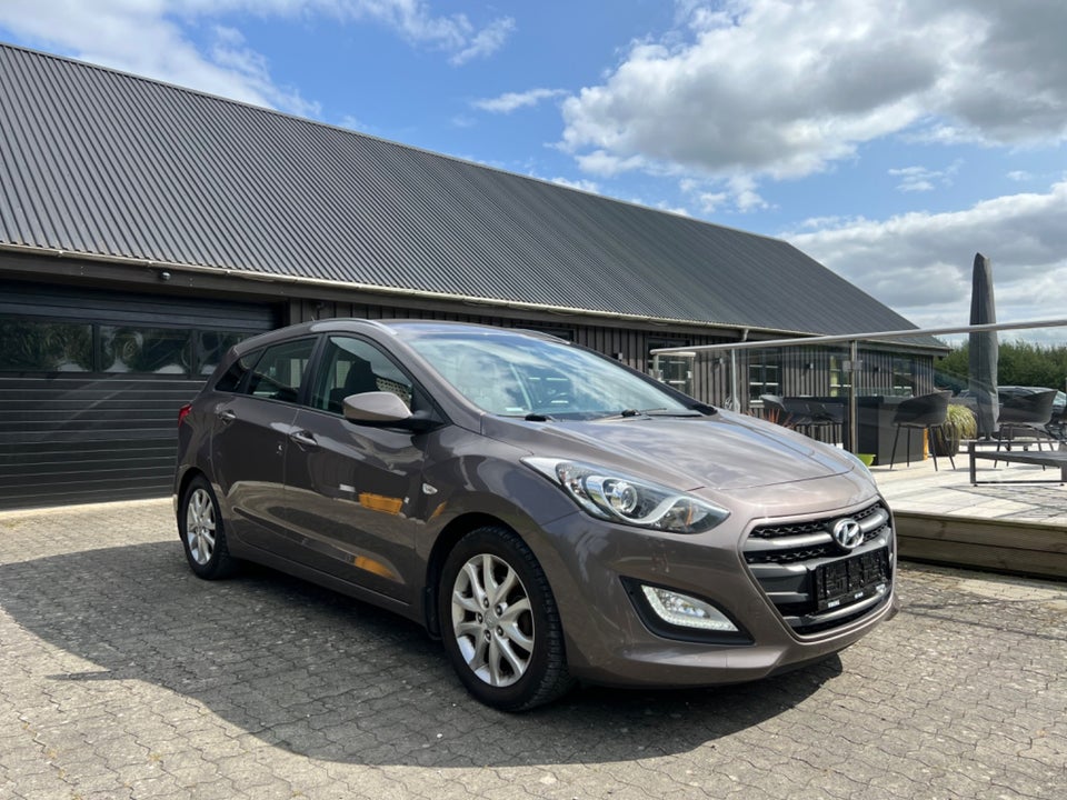 Hyundai i30 1,6 CRDi 110 Active+ CW 5d