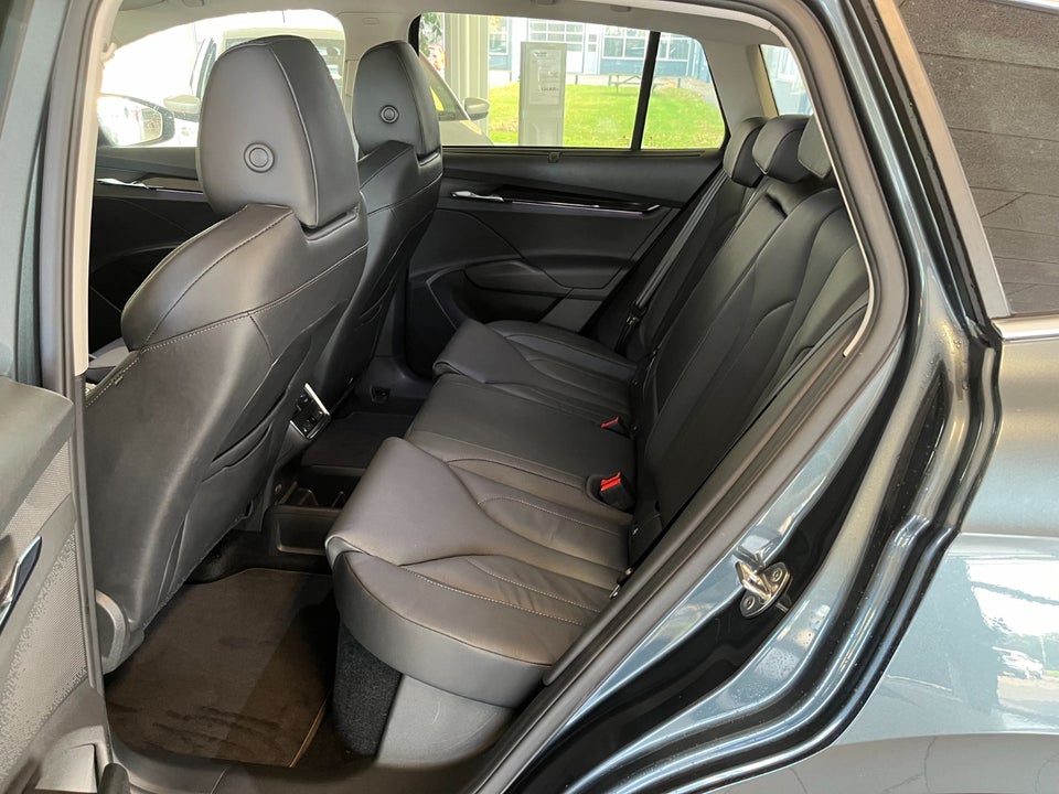 Skoda Enyaq 80 iV Suite 5d