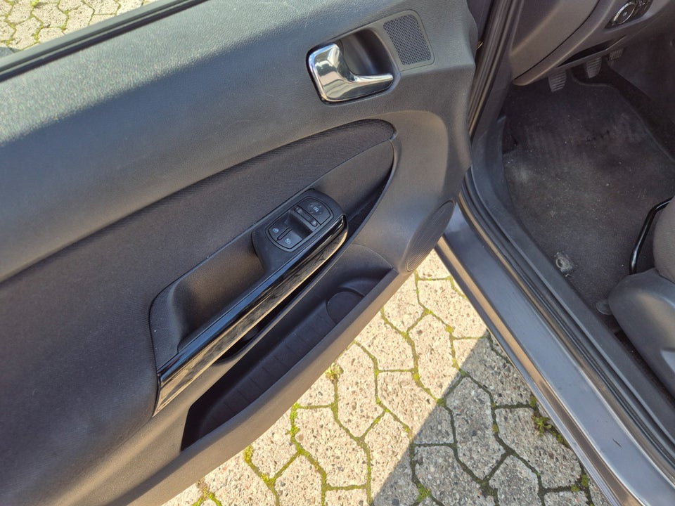 Opel Corsa 1,0 12V Enjoy 5d