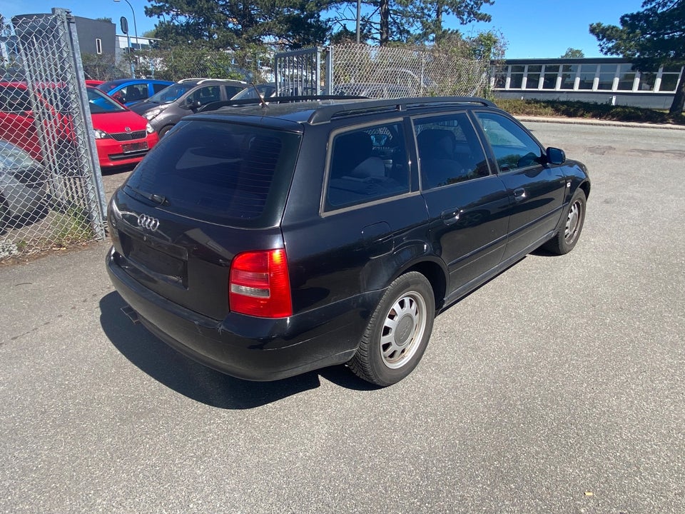 Audi A4 1,6 Avant 5d