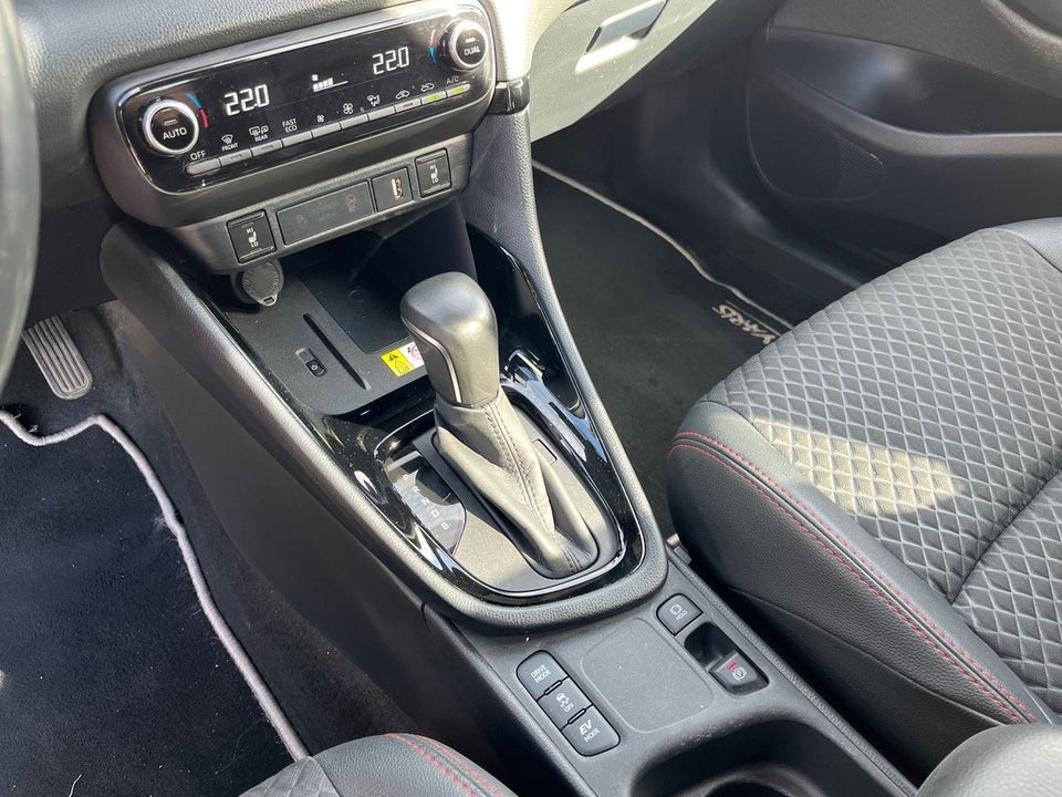 Toyota Yaris 1,5 Hybrid H3 Premier Edition e-CVT 5d