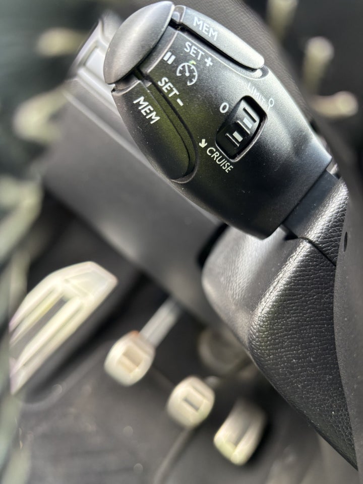 Peugeot 308 1,2 PureTech 130 Selection Sky SW 5d