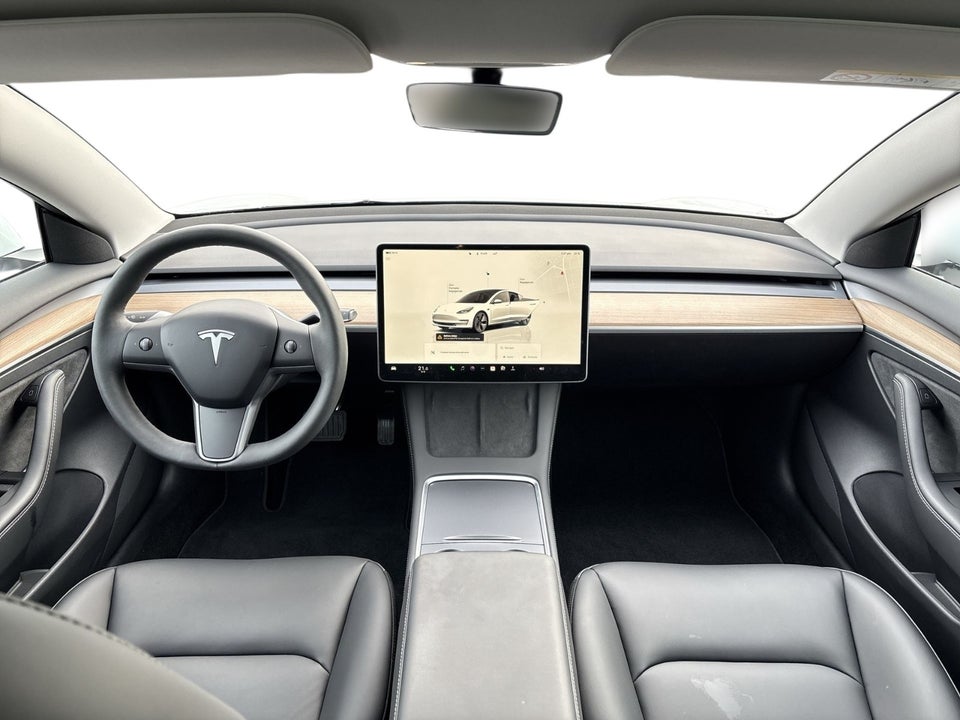 Tesla Model 3 RWD 4d