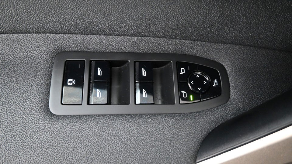 BMW iX xDrive40 Supercharged 5d