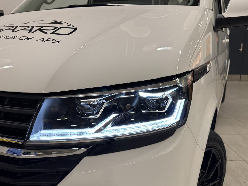 VW Transporter 2,0 TDi 150 Kassevogn DSG lang